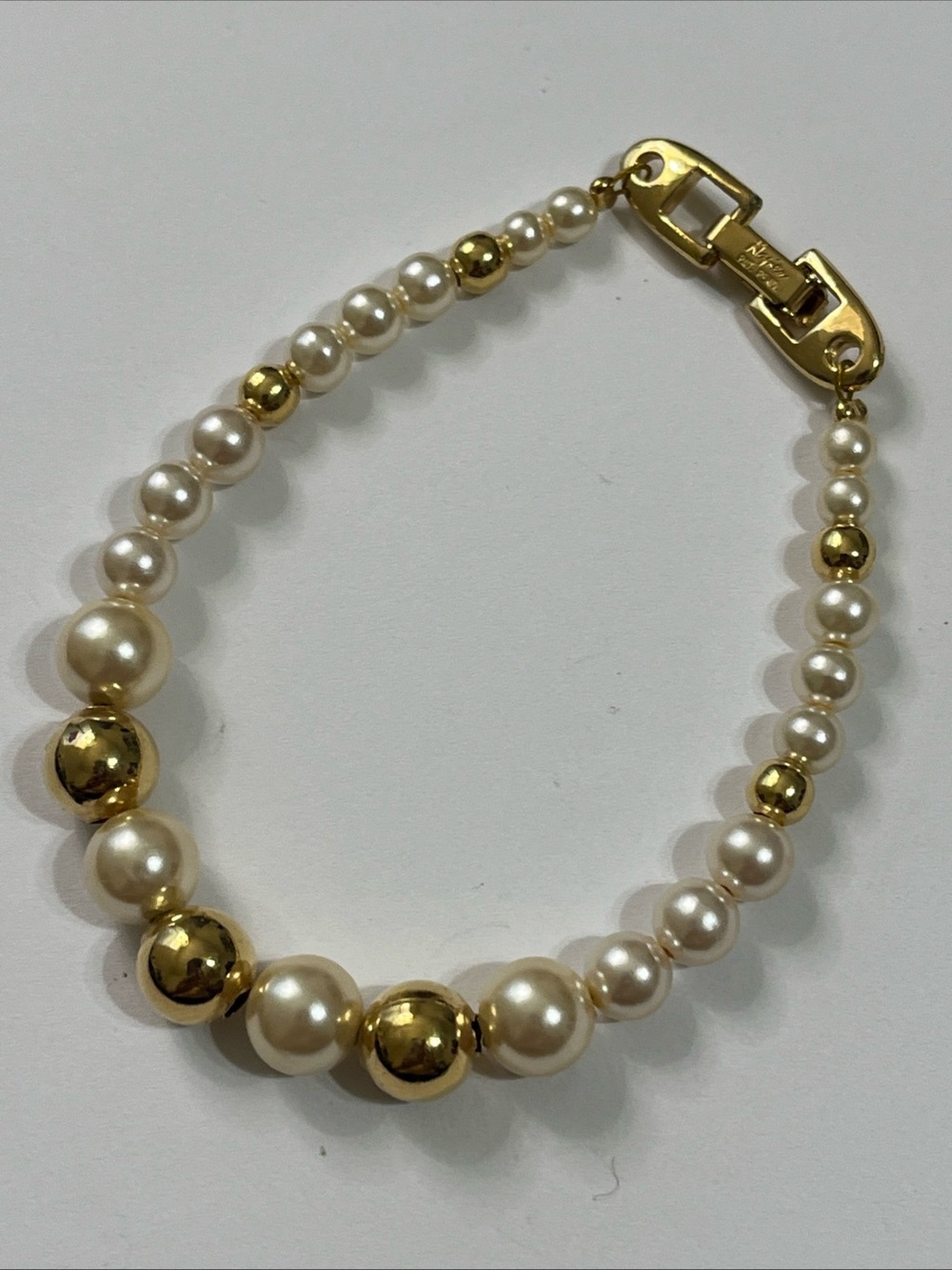 Napier Cream Pearl and Gold Bead Bracelet vintage small